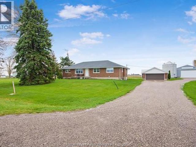 House for sale in Chatham–kent, Ontario