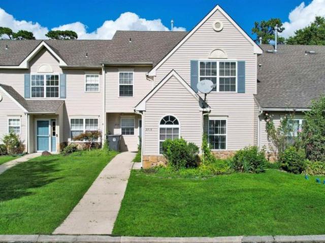 Condo for sale in Crosswicks, New Jersey
