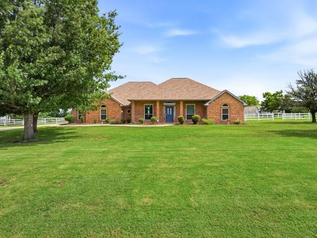 House for sale in Haslet, Texas