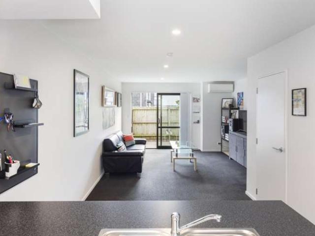 Apartment for sale in Heathcote, Canterbury
