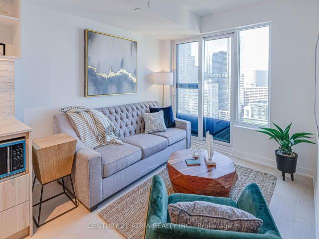 Condo for sale in Toronto, Golden Horseshoe