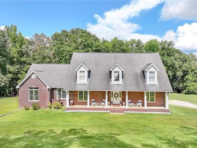 House for sale in Opelika, Alabama