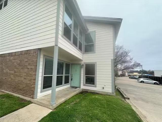 House for rent in Arlington