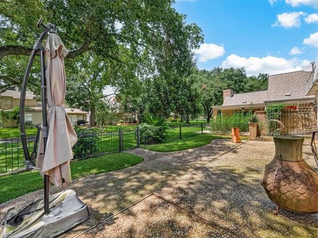 Townhouse for sale in Missouri City, Texas