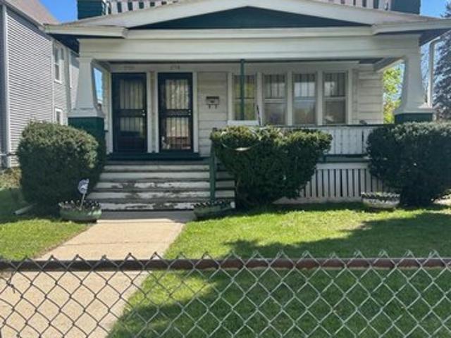 House for sale in Milwaukee, Milwaukee County