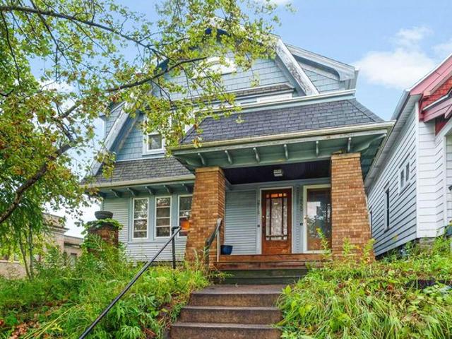 House for sale in Milwaukee, Wisconsin