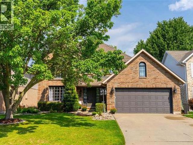 House for sale in Brights Grove, Ontario