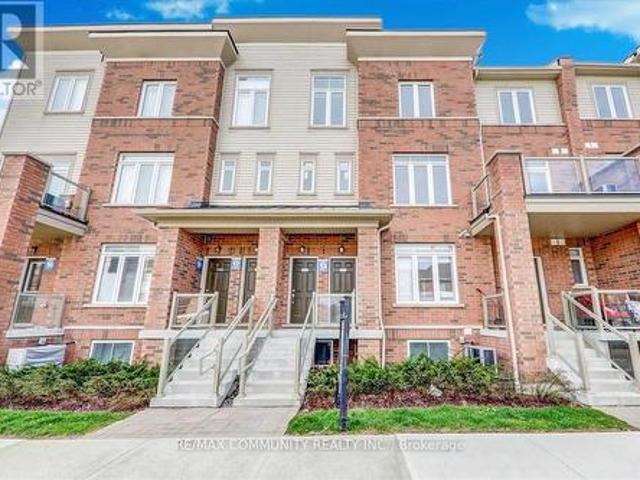 Townhouse for sale in Durham, Ontario