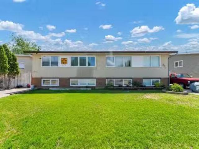 House for sale in Medicine Hat, Alberta