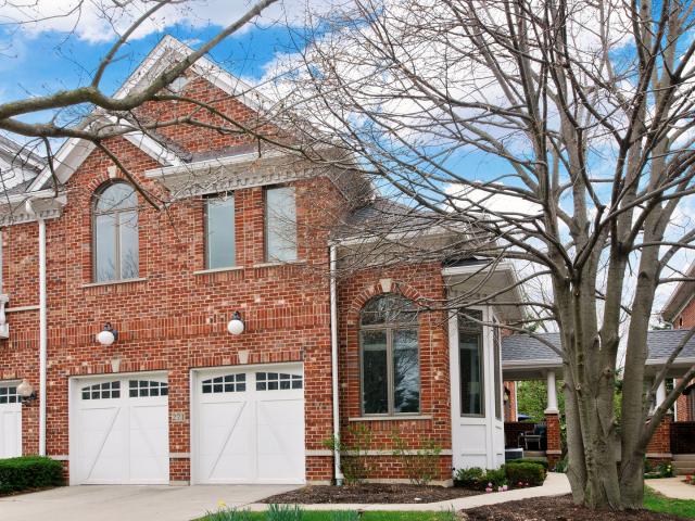 Townhouse for sale in Hoffman Estates, Illinois
