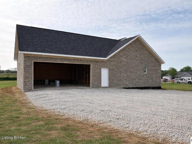 House for sale in Cecilia, Kentucky