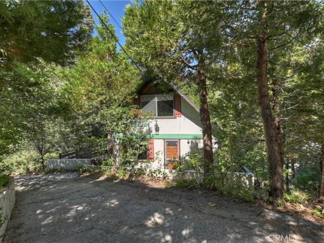 House for sale in Cedar Glen, California