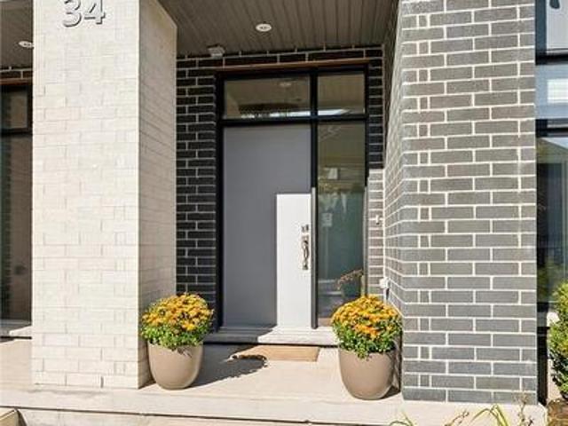 Townhouse for sale in Waterloo, Ontario
