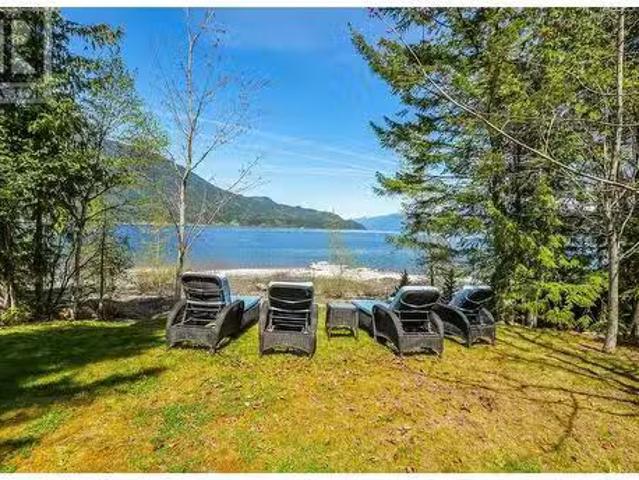 House for sale in Balfour, British Columbia