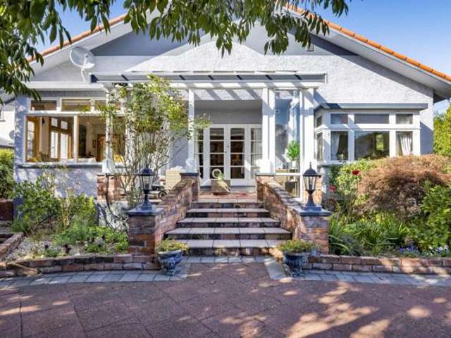 House for sale in Taranaki