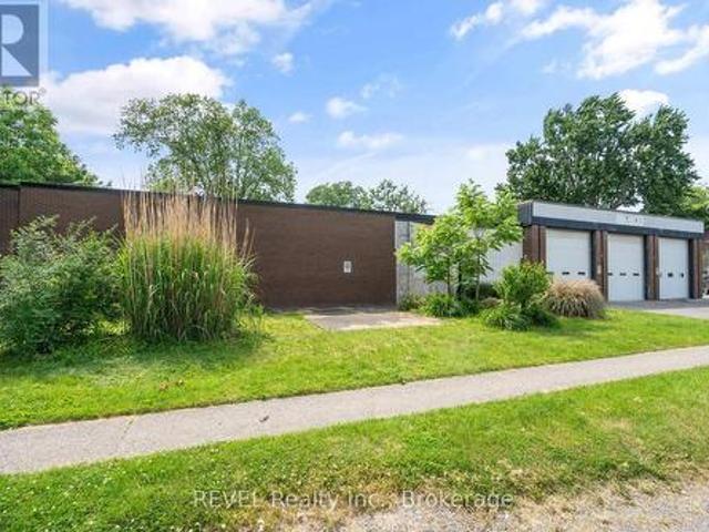 Commercial for sale in Niagara, Ontario