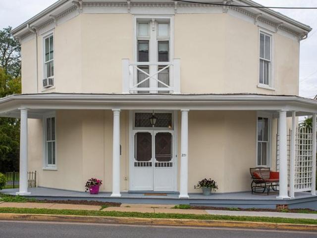 House for sale in Virginia