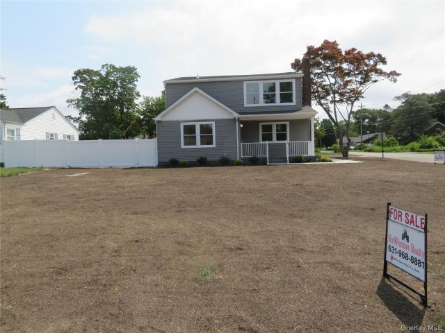 House for sale in East Patchogue, Town of Brookhaven