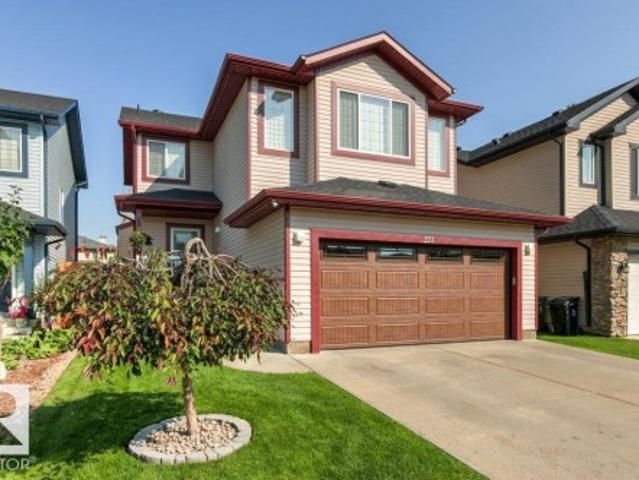 House for sale in Fort Saskatchewan, Alberta