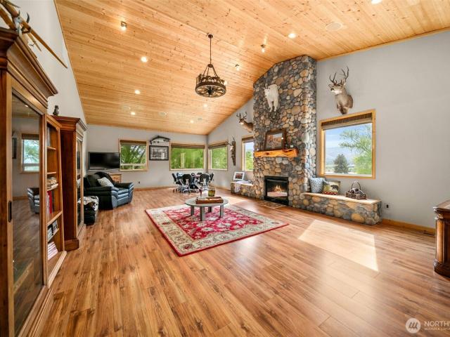 House for sale in East Wenatchee