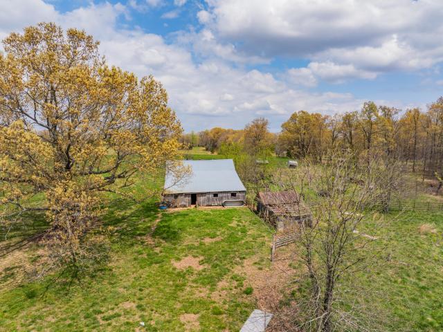 Farm for sale in Koshkonong, Missouri