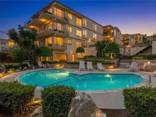 Condo for sale in Signal Hill, California