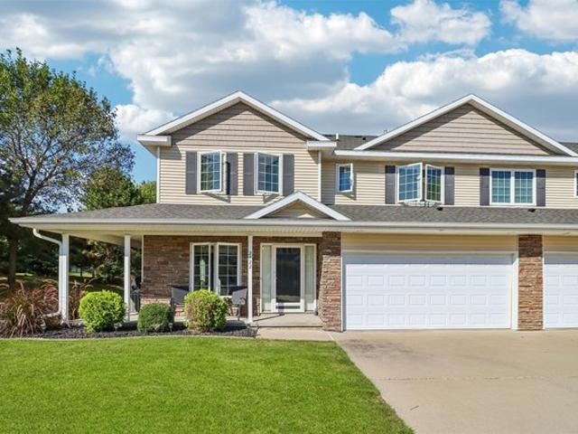 Townhouse for sale in Clive, Iowa