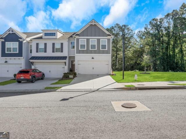 Townhouse for sale in Conyers, Rockdale County