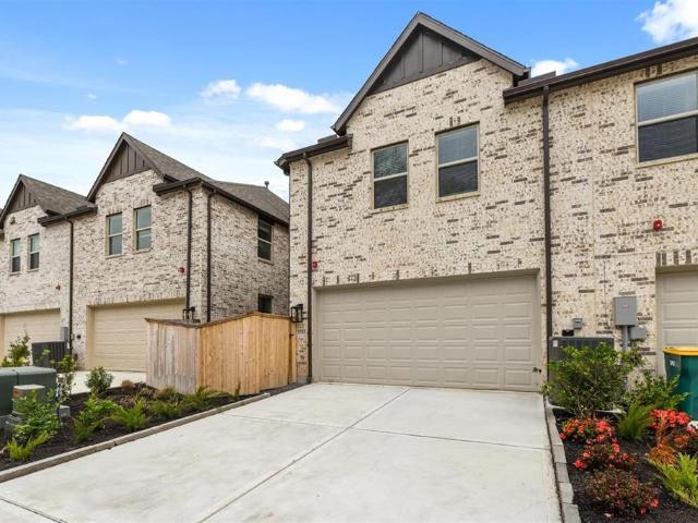 Townhouse for sale in Montgomery