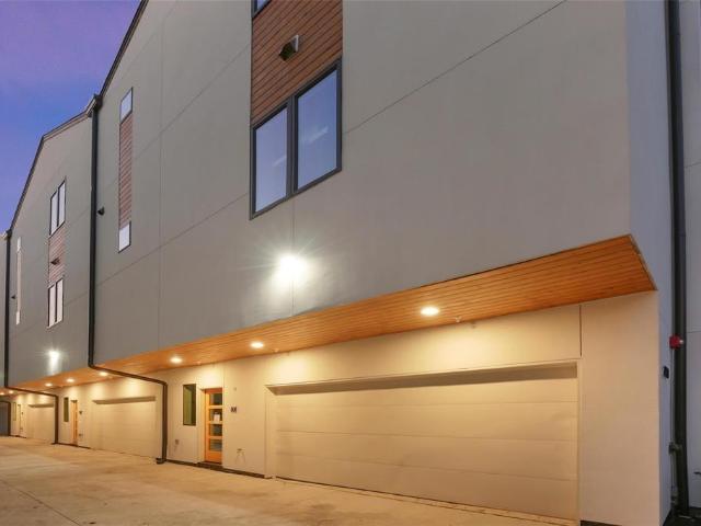 Townhouse for sale in Dallas, Texas