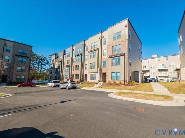 Condo for sale in Virginia