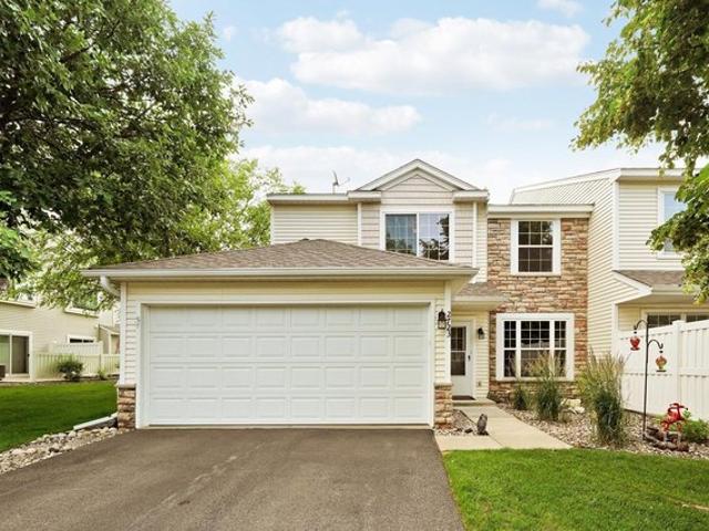Townhouse for sale in Chaska, Minnesota