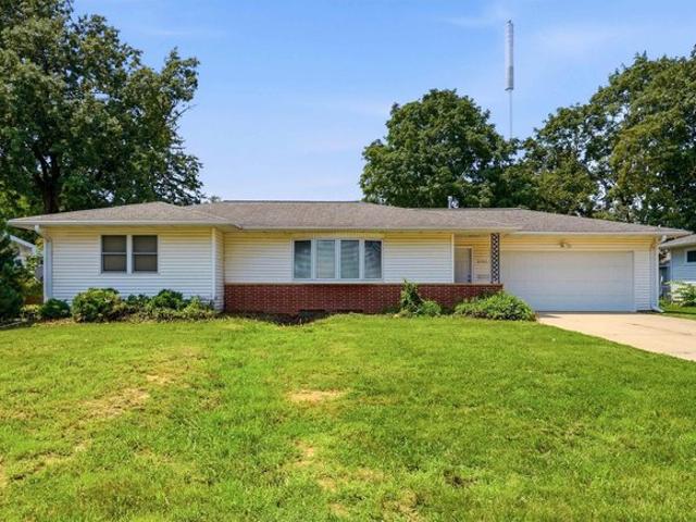 House for sale in Waterloo, Iowa