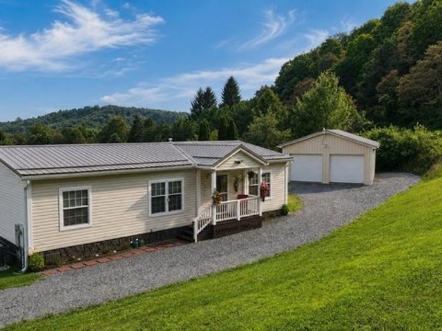 House for sale in Garrett, Maryland