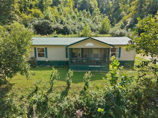 House for sale in Oil Springs, Johnson County