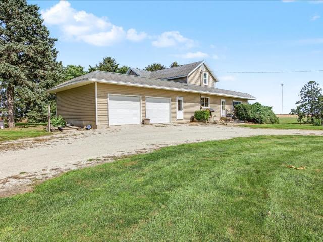 House for sale in Chenoa, McLean County