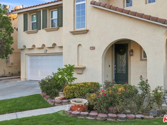 Condo for sale in Humphreys, Santa Clarita