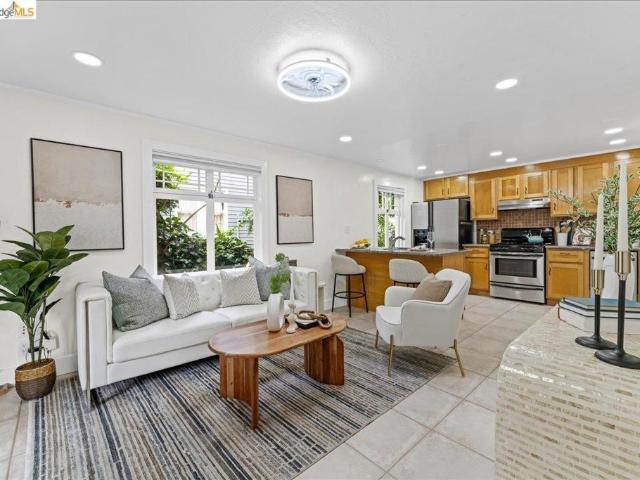 Condo for sale in Berkeley, California