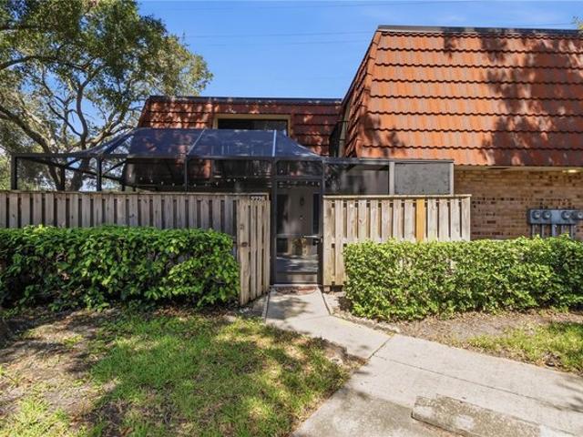 Townhouse for sale in Crystal Beach, Florida