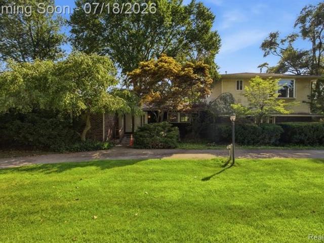House for sale in West Bloomfield, Michigan