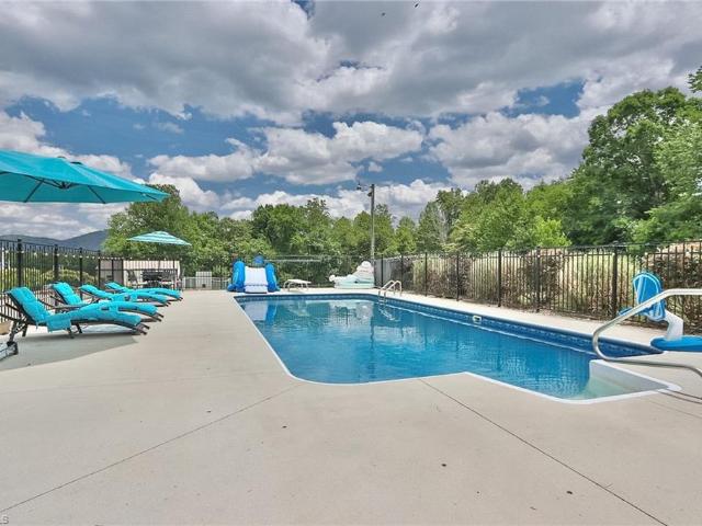 House for sale in Ronda, North Carolina