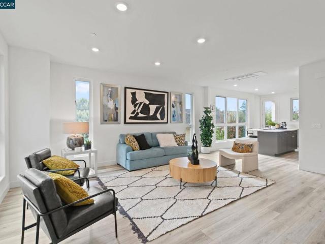 Townhouse for sale in Hayward, California