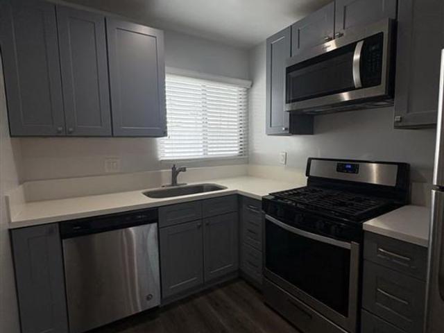 Apartment for rent in Canoga Park, California