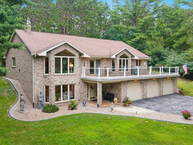 House for sale in Suamico, Wisconsin