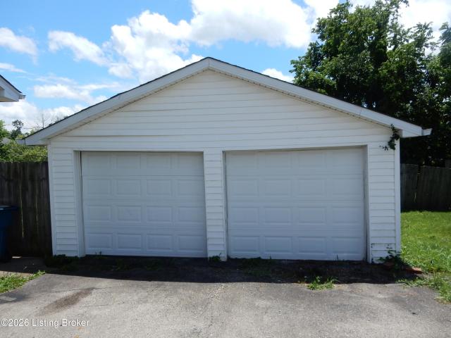House for sale in Shepherdsville, Kentucky