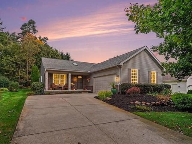 Condo for sale in Fairways of Whispering Pines, Hamburg Township