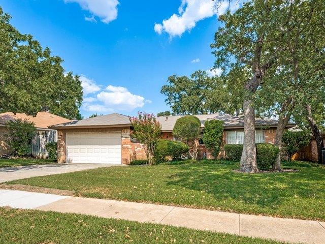 House for sale in Bedford, Texas