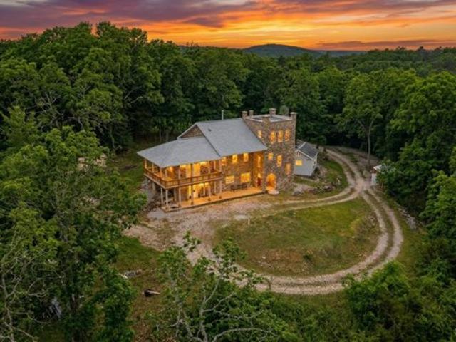 Farm for sale in Shannon, Missouri