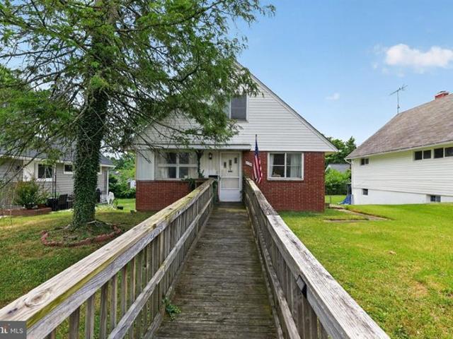 House for sale in Gibsonton, Maryland