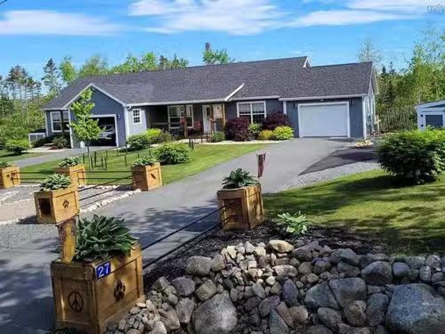 House for sale in Oceanside Estates, Whites Lake
